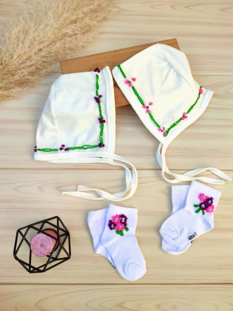 وسایل نوزادکلاه بندی وجوراب